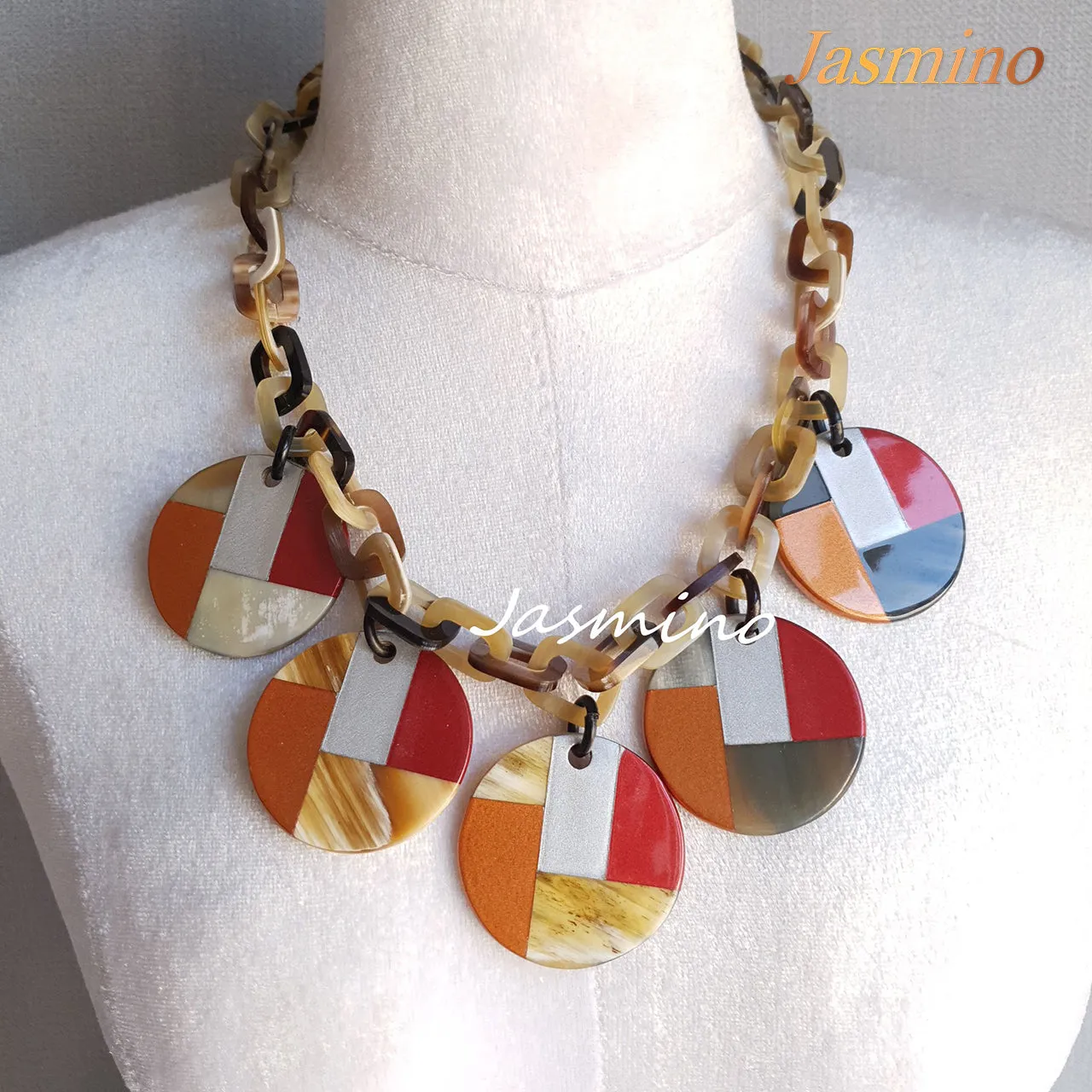 Charming Buffalo Horn Necklace J17865, Made by Natural Material