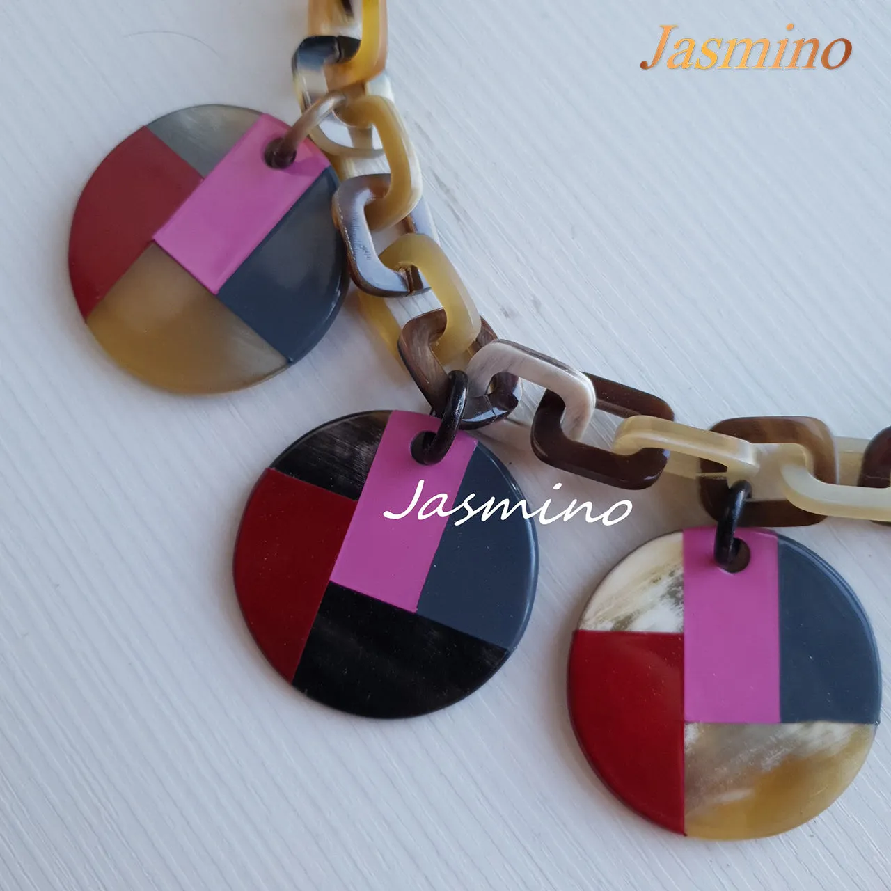 Charming Buffalo Horn Necklace J17865, Made by Natural Material