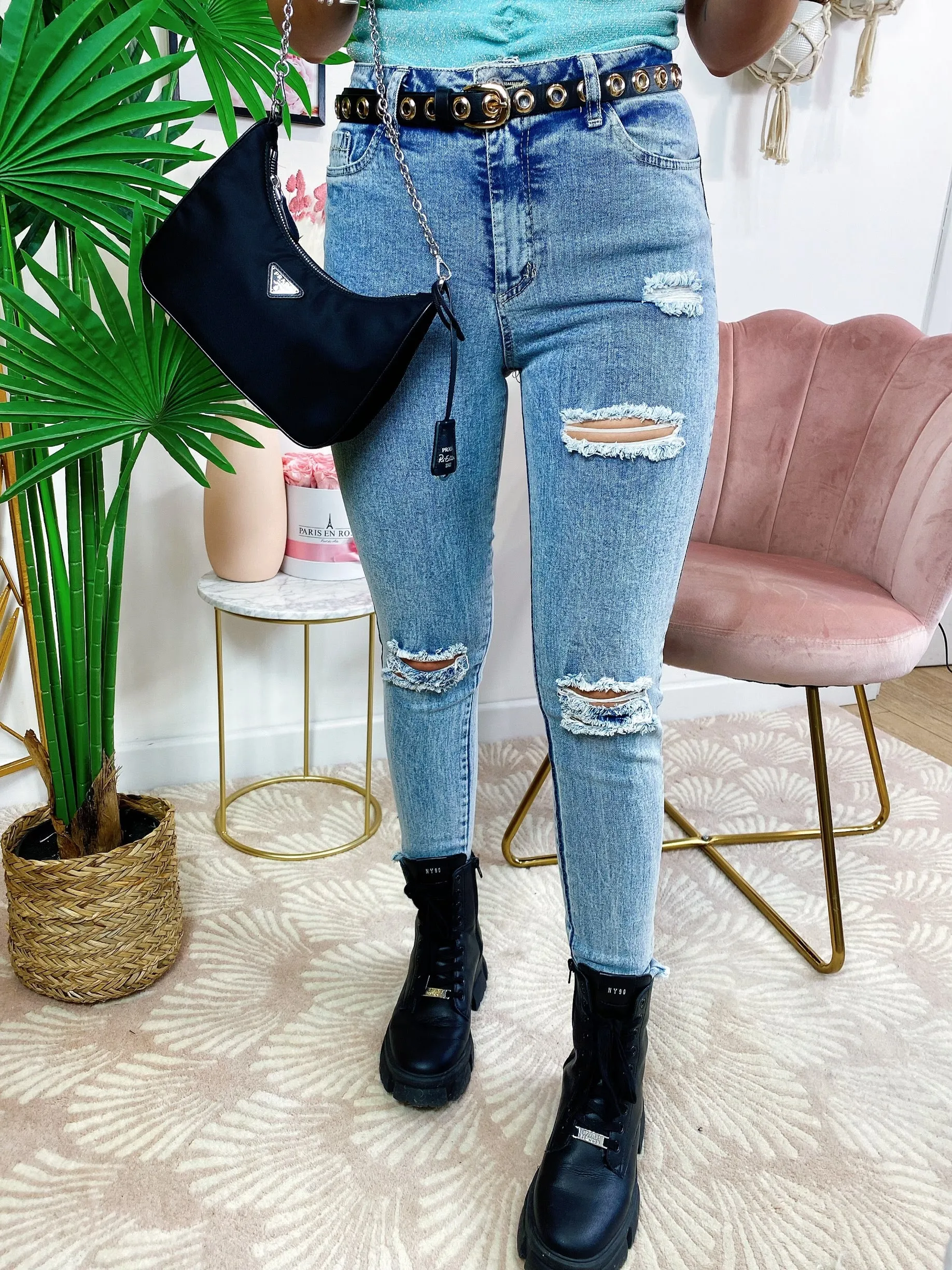 Jeans con strappi bagno chiaro
