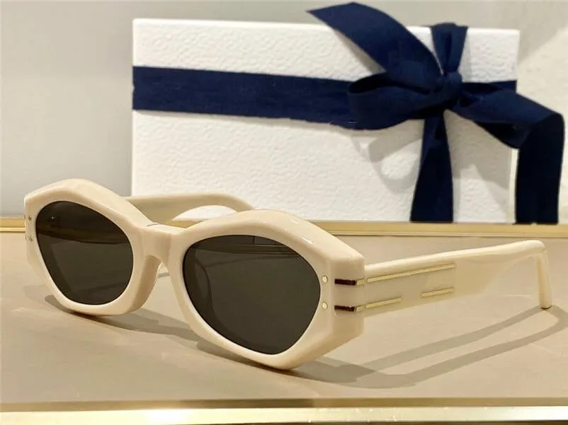 Women's Summer Sunglasses For Men and Women Signature B1U style Anti-Ultraviolet Retro Plate Full Frame Eyeglasses Random Box