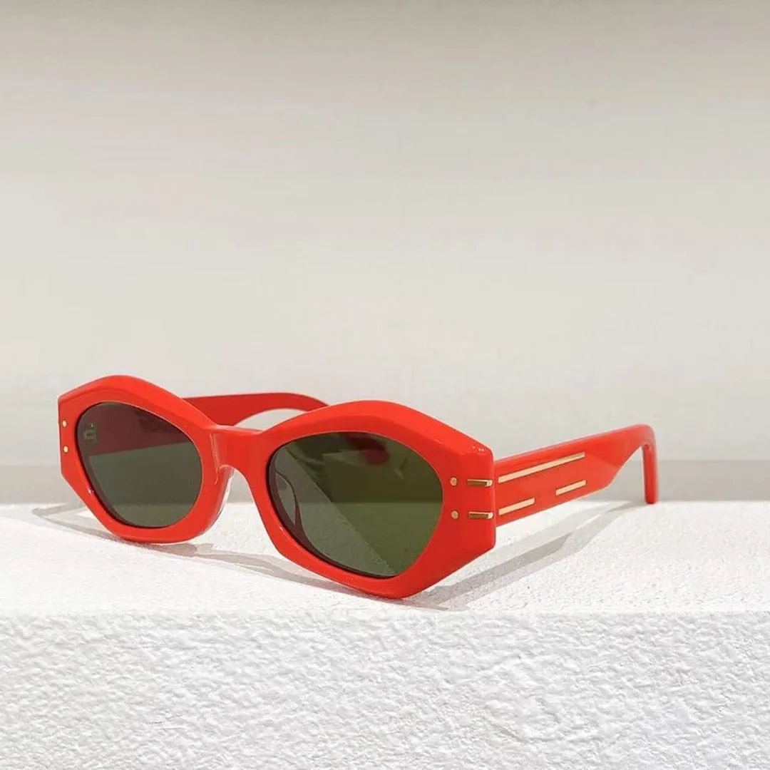 Women's Summer Sunglasses For Men and Women Signature B1U style Anti-Ultraviolet Retro Plate Full Frame Eyeglasses Random Box